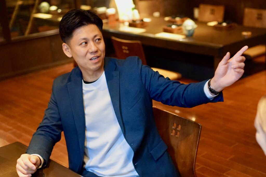 炉ばた居酒屋はたご家 代表 白幡さん