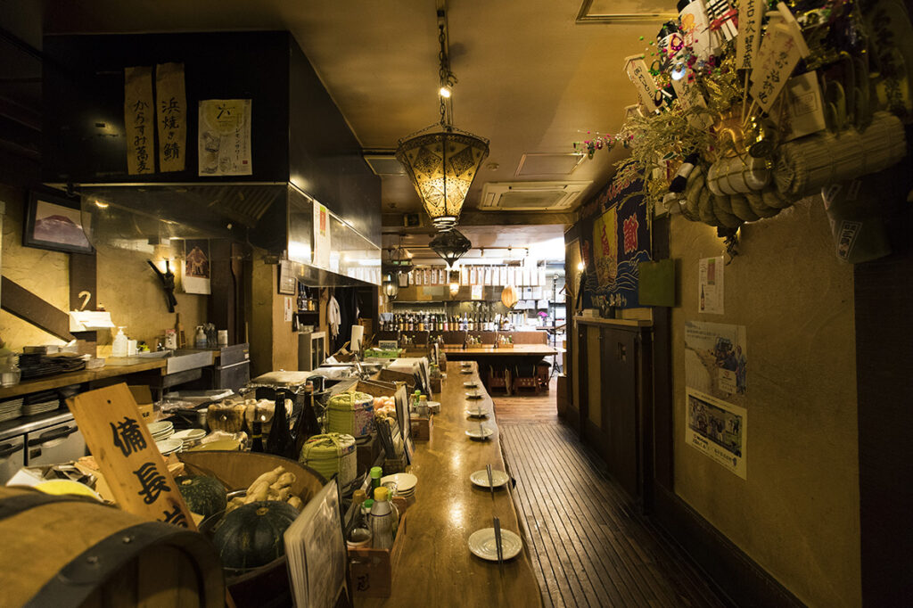 なかめのてっぺん 本店 内観