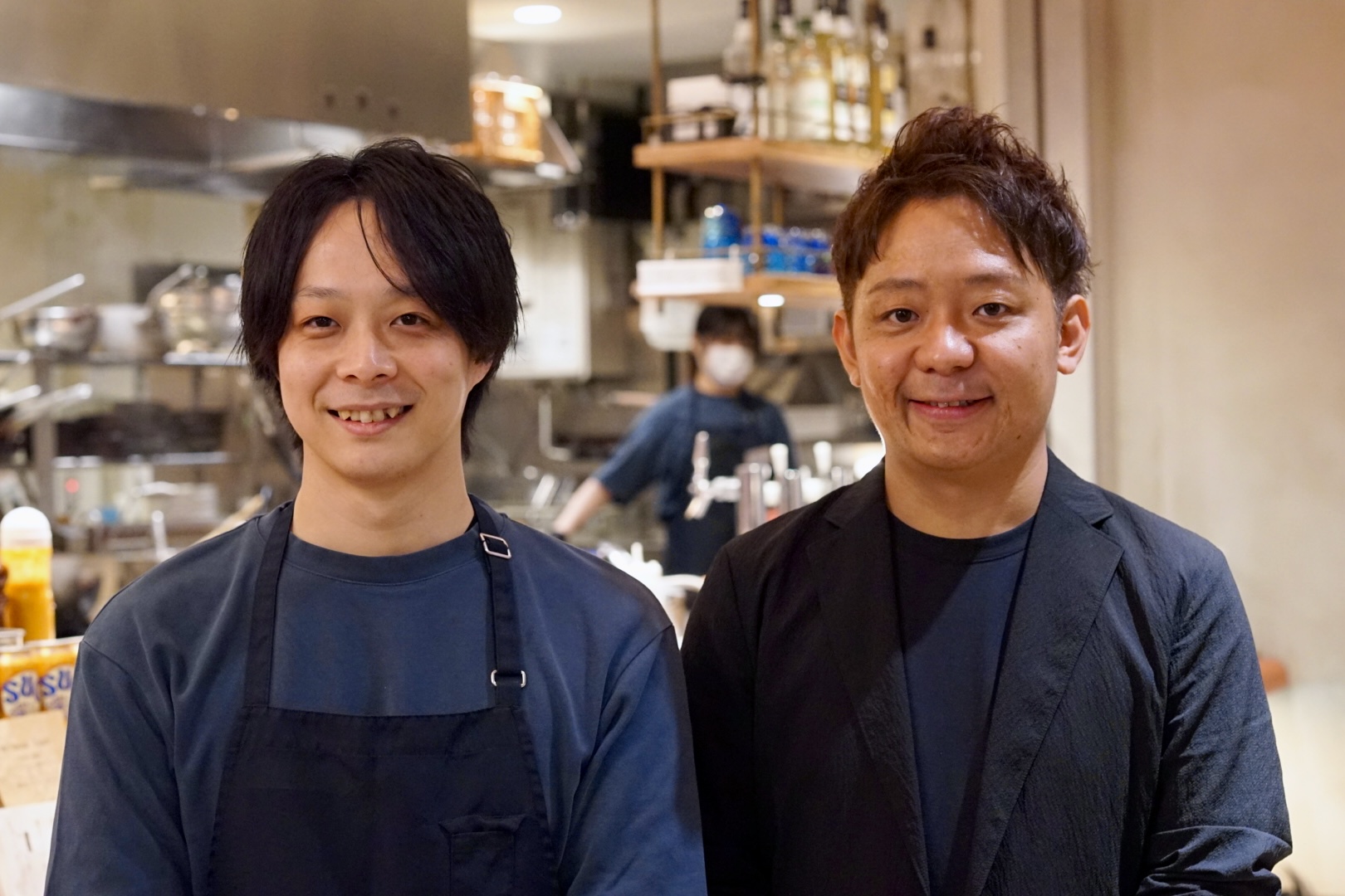株式会社イタリアン イノベーション クッチーナ 代表取締役 青木秀一さんとTOKYOMEAT 酒場ハラカド店店長 伊東秀さん