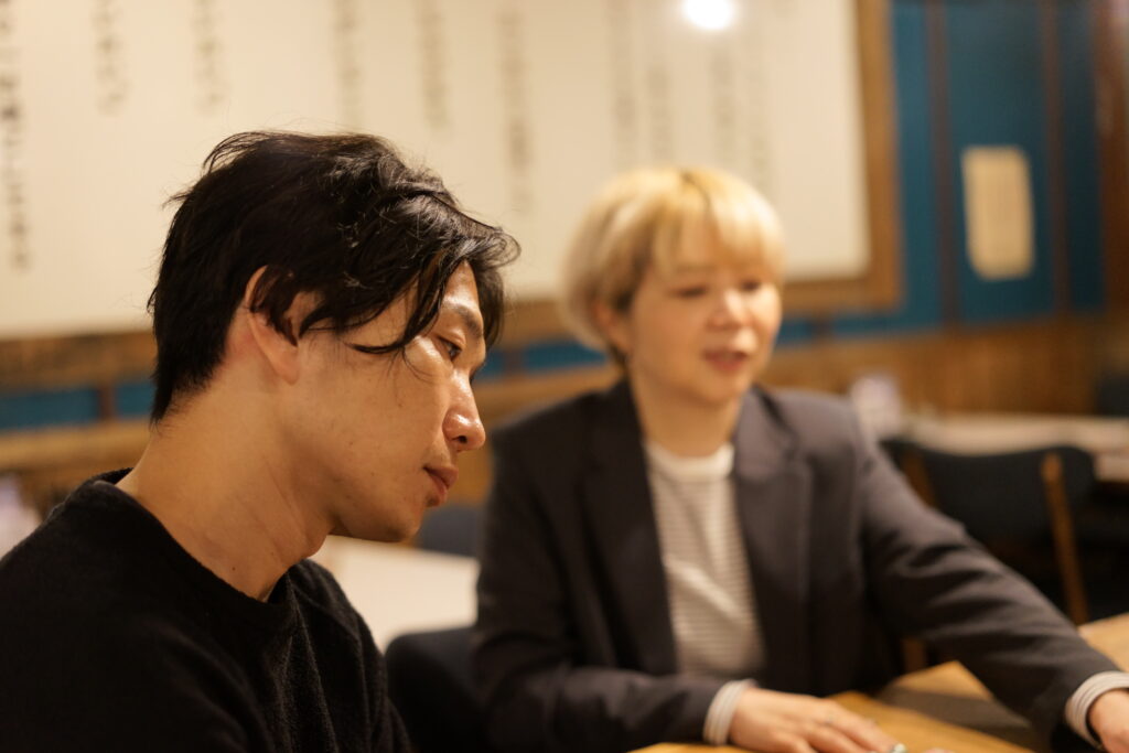 株式会社LAUGH GROUP 代表取締役 大坪 友樹さんとトレタ営業担当阿部