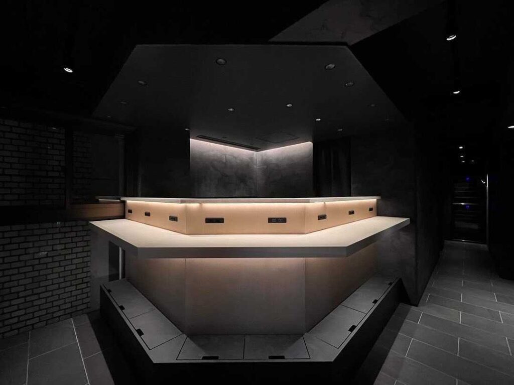 立喰 鮨となり　内観